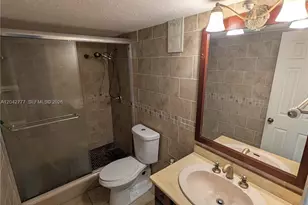 9495 Evergreen Pl, Davie, FL 33324 - Photo 34