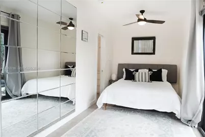 1240 NE 17th Ave #2, Fort Lauderdale, FL 33304 - Photo 4