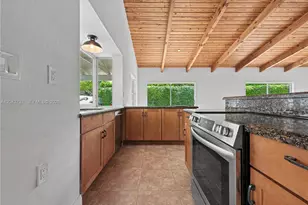 10262 SW 127th Pl, Miami, FL 33186 - Photo 12