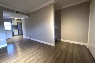 914 SW 8th Ave, Gainesville, FL 32601 - Photo 8