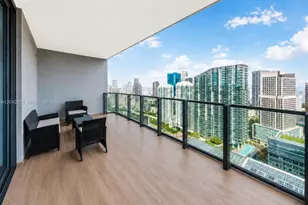 88 SW 7th St, Miami, FL 33130 - Photo 2