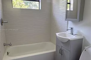 2126 Arthur St, Hollywood, FL 33020 - Photo 6