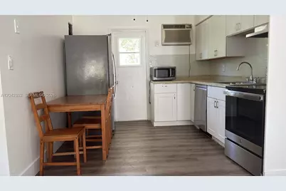 2126 Arthur St #1, Hollywood, FL 33020 - Photo 2