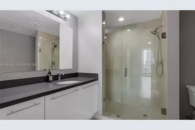 90 SW 3rd St #3003, Miami, FL 33130 - Photo 36