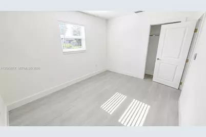 721 N 68th Ter, Hollywood, FL 33024 - Photo 12