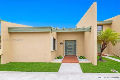 1491 NW 95th Ter #201, Pembroke Pines, FL 33024 - Photo 2