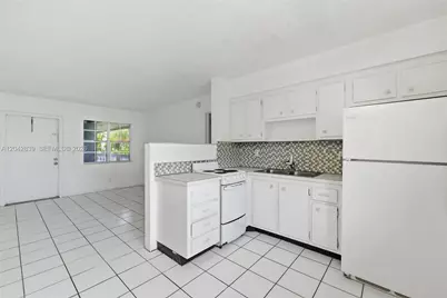 400 SE 31st St #6, Fort Lauderdale, FL 33316 - Photo 6