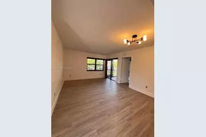 6455 W 27th Ave #11-44, Hialeah, FL 33016 - Photo 4