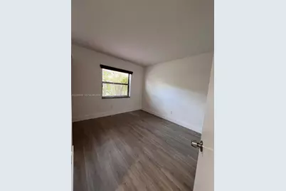 6455 W 27th Ave #11-44, Hialeah, FL 33016 - Photo 12