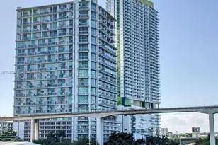 690 SW 1st Ct, Miami, FL 33130 - Photo 1