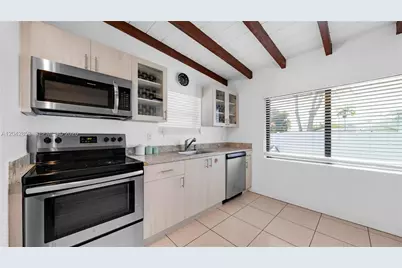 1704 Rodman St #3, Hollywood, FL 33020 - Photo 6