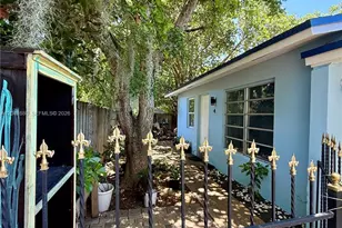 1417 NE 5th Ave, Fort Lauderdale, FL 33304 - Photo 8