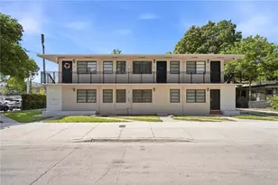 443 SW 4th Ave, Miami, FL 33130 - Photo 2