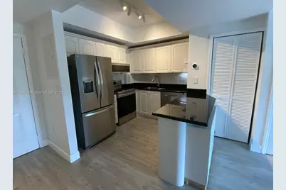 3500 Coral Way #707, Miami, FL 33145 - Photo 8