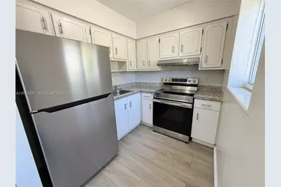 1821 N 17th Ct #26a, Hollywood, FL 33020 - Photo 10