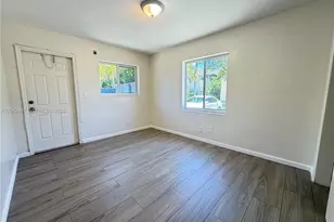 1821 N 17th Ct, Hollywood, FL 33020 - Photo 12