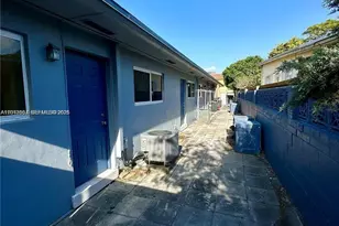 1821 N 17th Ct, Hollywood, FL 33020 - Photo 18