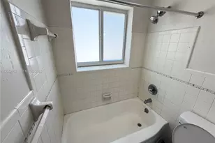 1821 N 17th Ct, Hollywood, FL 33020 - Photo 10