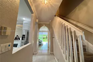 8917 NW 54th St, Sunrise, FL 33351 - Photo 2