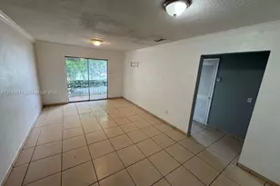 1945 NW 29th St, Miami, FL 33142 - Photo 6