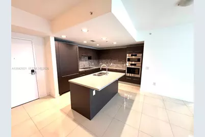 7825 NW 107th Ave #706, Doral, FL 33178 - Photo 6