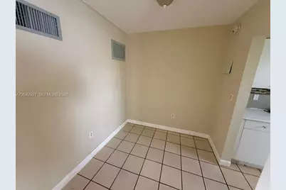 1255 W 49th Pl #H202, Hialeah, FL 33012 - Photo 10