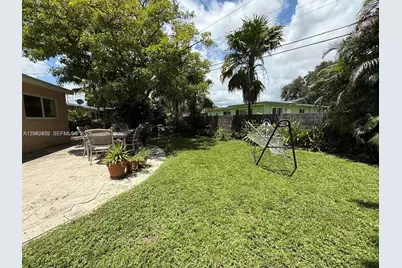 830 SW 64th Pkwy, Pembroke Pines, FL 33023 - Photo 22