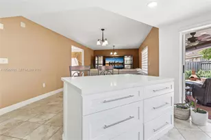 15652 SW 91st Ln, Miami, FL 33196 - Photo 16
