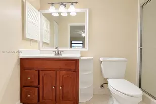 301 SW 135th Ave, Pembroke Pines, FL 33027 - Photo 10