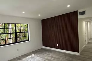 980 NE 146th St, North Miami, FL 33161 - Photo 12