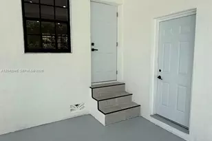 980 NE 146th St, North Miami, FL 33161 - Photo 38