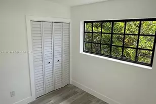 980 NE 146th St, North Miami, FL 33161 - Photo 30