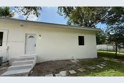 980 NE 146th St, North Miami, FL 33161 - Photo 42