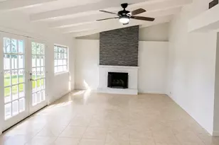 401 NW 198th St, Miami Gardens, FL 33169 - Photo 2