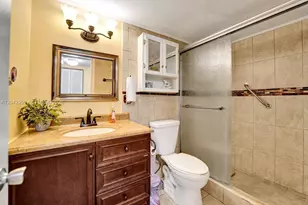 1000 Colony Point Cir, Pembroke Pines, FL 33026 - Photo 1