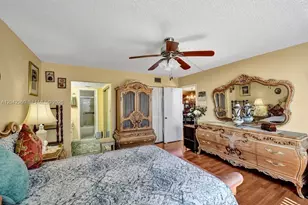 1000 Colony Point Cir, Pembroke Pines, FL 33026 - Photo 34