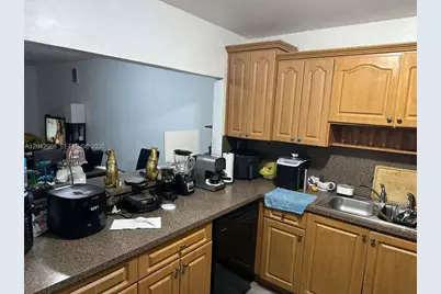6125 W 20th Ave #312, Hialeah, FL 33012 - Photo 16