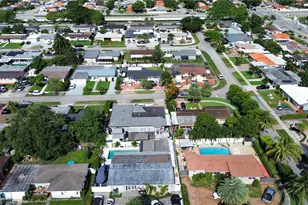 11512 NW 58th Ave, Hialeah, FL 33012 - Photo 8