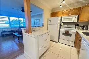 1009 Harwood C, Deerfield Beach, FL 33442 - Photo 8