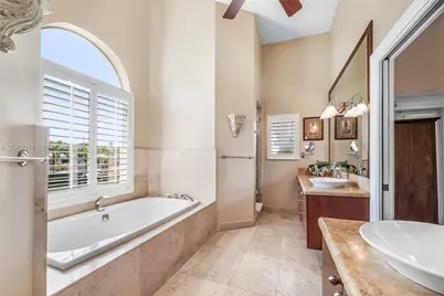 550 Jeronimo Dr, Coral Gables, FL 33146 - Photo 10