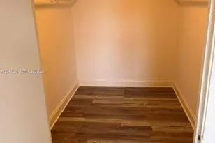 8405 NW 8th St, Miami, FL 33126 - Photo 10