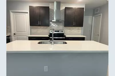 421 NE 6th Ct, Florida City, FL 33034 - Photo 4