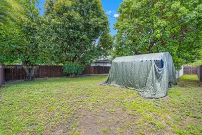 270 NW 51st Ave, Miami, FL 33126 - Photo 38