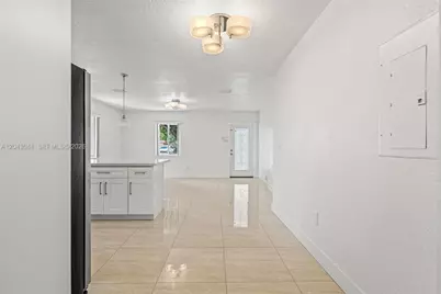 270 NW 51st Ave, Miami, FL 33126 - Photo 14