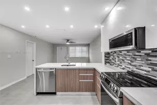 2175 NE 56th St, Fort Lauderdale, FL 33308 - Photo 2