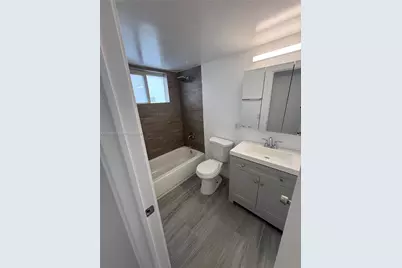 1895 Venice Park Dr #B6, Miami, FL 33181 - Photo 12