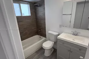 1895 Venice Park Dr, Miami, FL 33181 - Photo 12