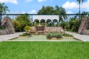 18061 Biscayne Blvd, Aventura, FL 33160 - Photo 2