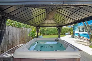 330 NE 48th St, Oakland Park, FL 33334 - Photo 16