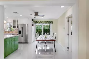 330 NE 48th St, Oakland Park, FL 33334 - Photo 34